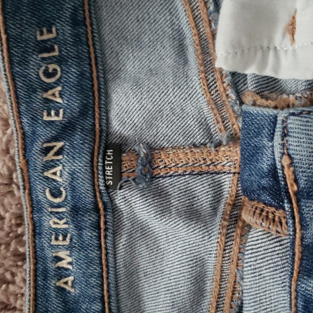AE Highest Rise Mom Jeans Sz 4 - Picture 5 of 7
